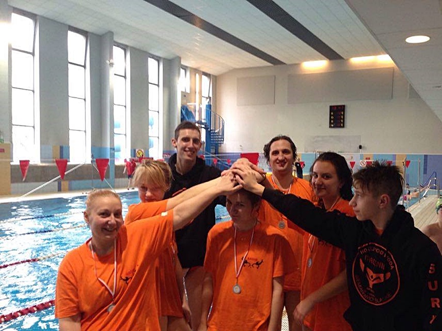 Hokej pod wodą Walenie Siemianowice Śląskie Sztafeta charytatywna 2017